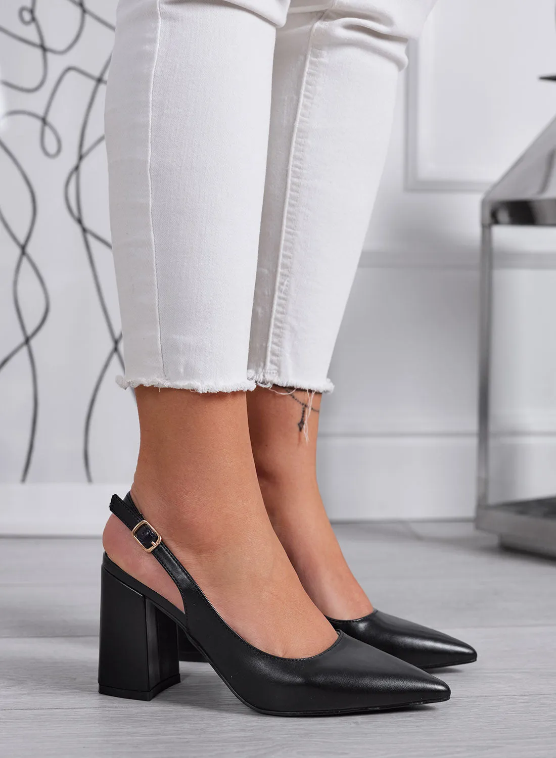 ANGELICA - Black pointed slingback pumps with a chunky heel