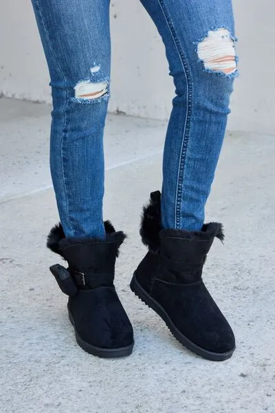 Black Plush Thermal Flat Boots
