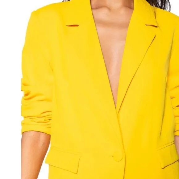 Callie Lives Elaine in the Sun AKIRA Spring Forward Relaxed Fit Yellow Blazer 1X