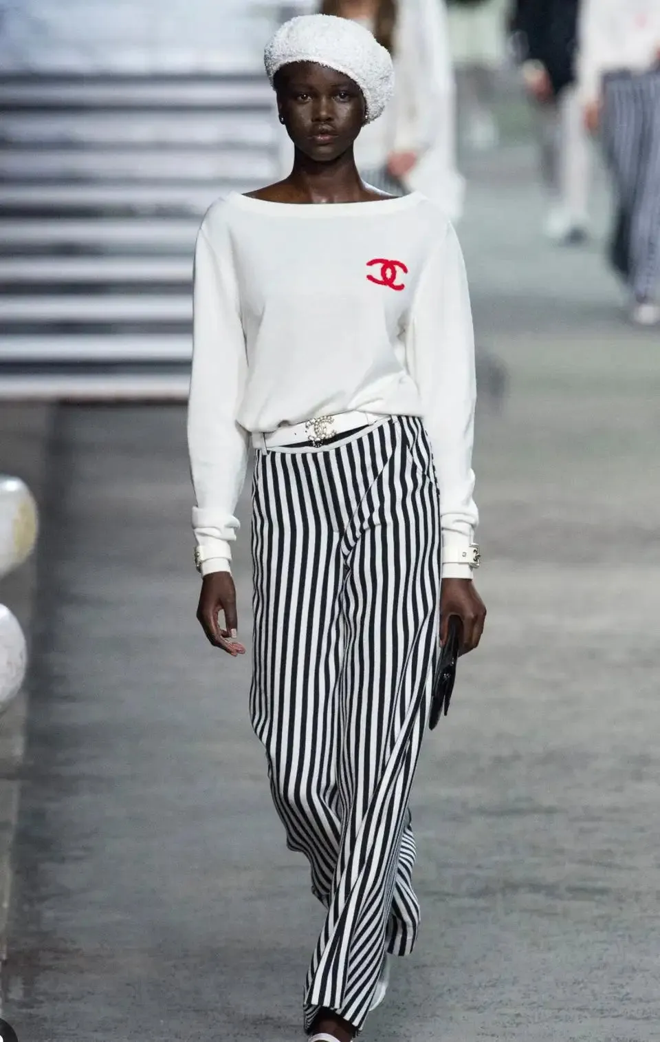 Chanel 2019 La Pausa Cashmere Sweater