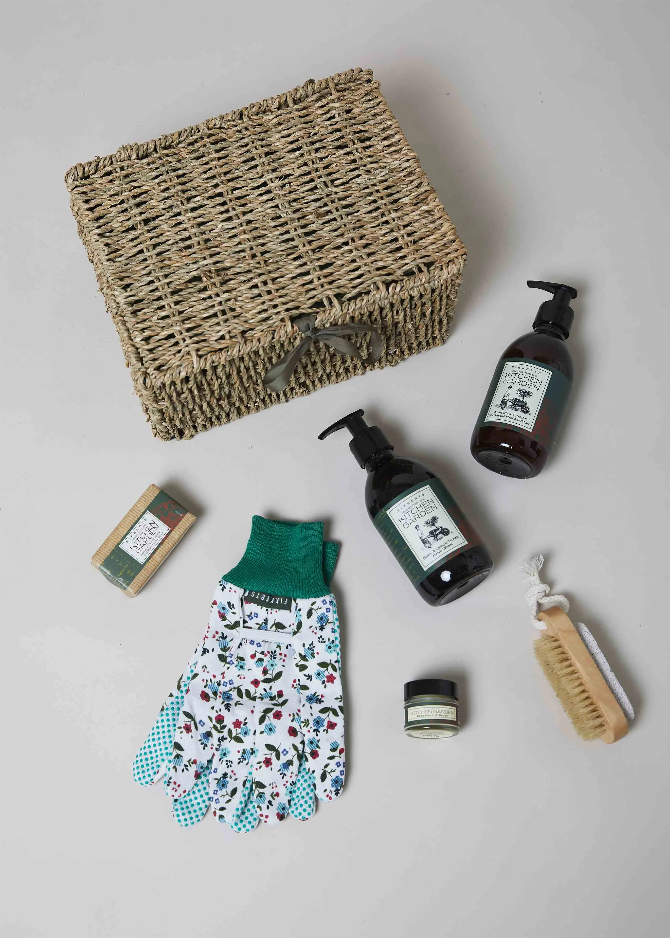 Gardeners Gift Basket by Fikkerts
